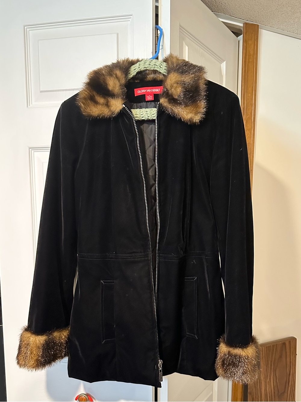 Vintage Gloria Vanderbilt Black Velvet Jacket with Brown Faux Fur Collar & Cuff